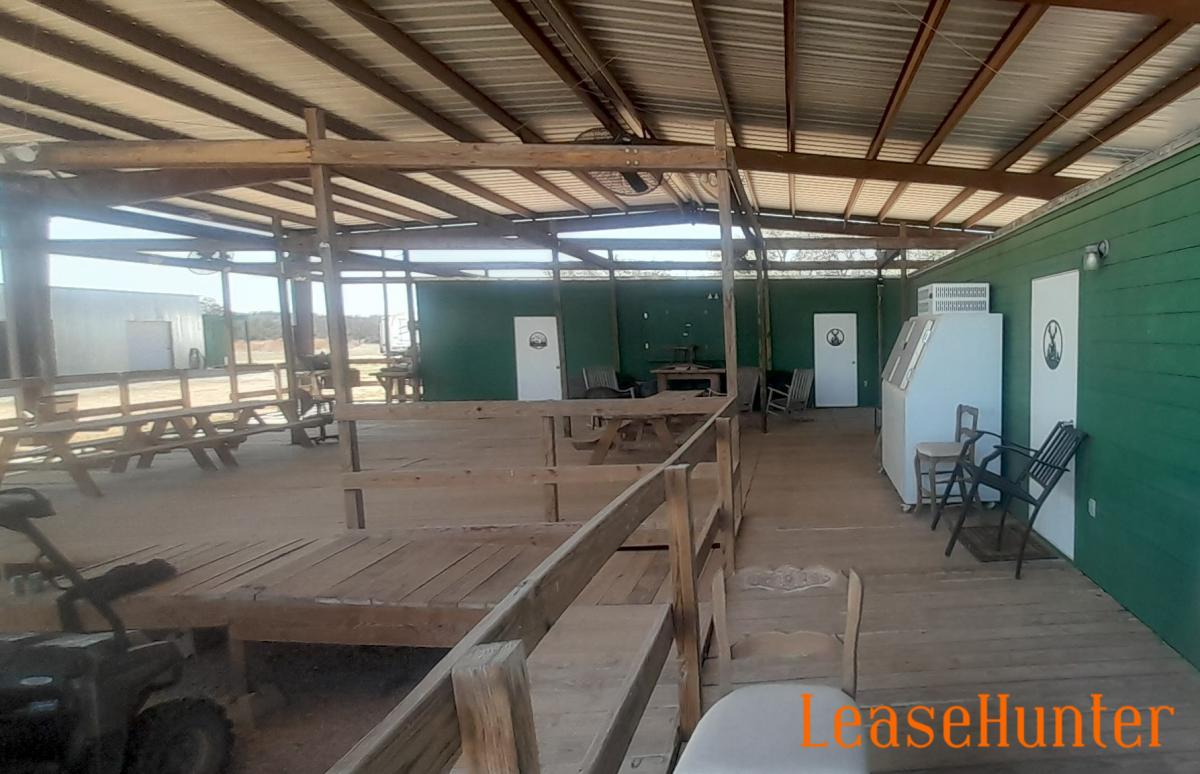 view of covered deck